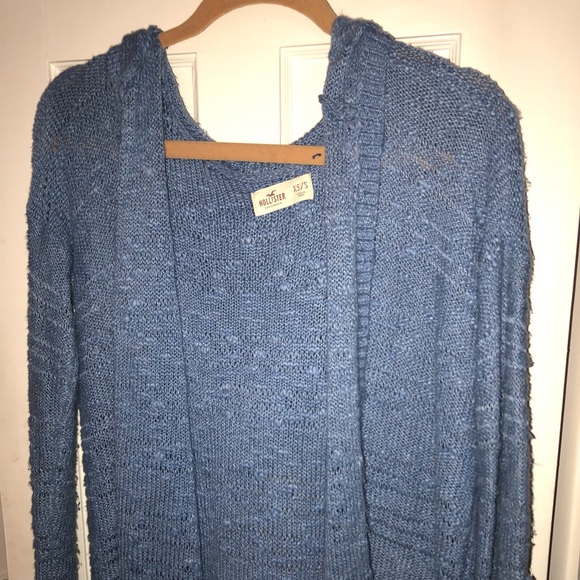 Hollister Sweater - Picture 3 of 4